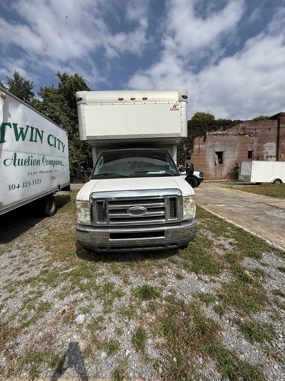 BOX TRUCK - Image 8