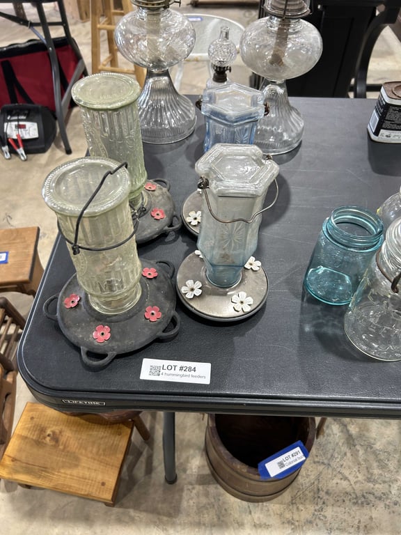 4 hummingbird feeders