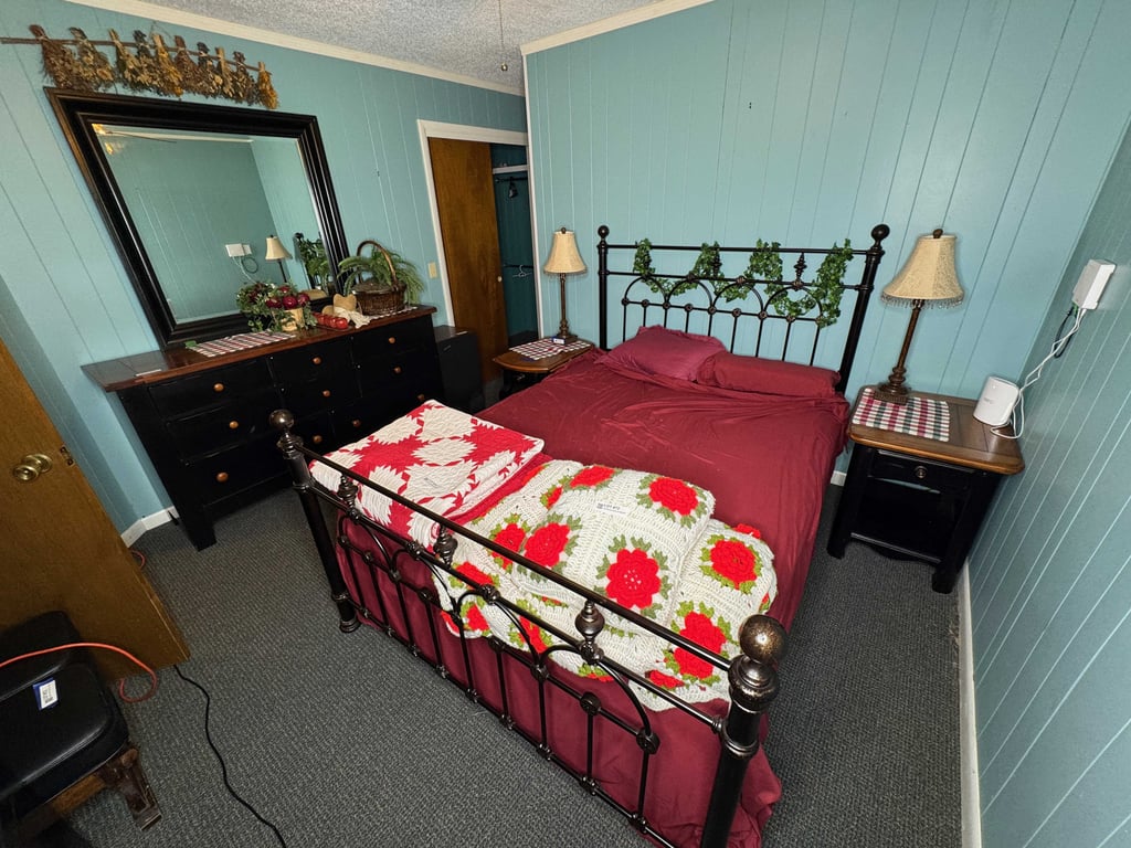 5 pc queen bedroom suite