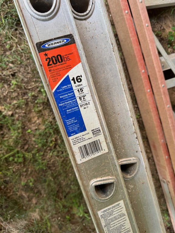 Werner 16' extension ladder - Image 3