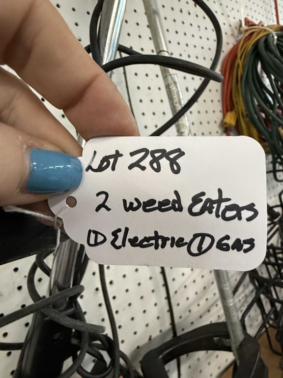 2 WEED EATERS 1 ELECTRIC 1 GAS - Image 2