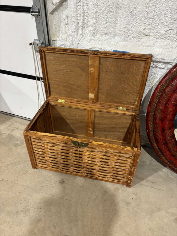Wicker Chest - Image 4