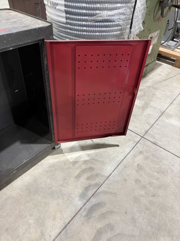 Metal Roll Around Tool Locker - Image 2