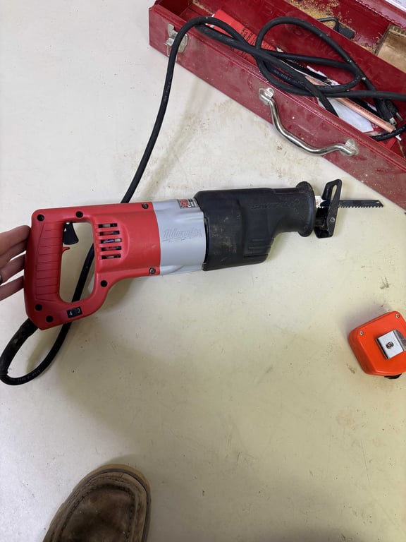 Milwaukee Corded Super Sawzall - Image 3