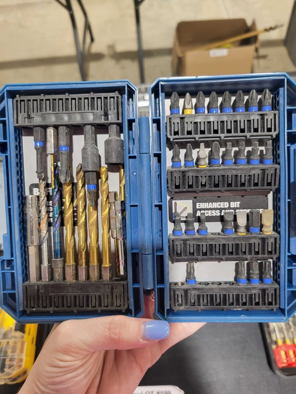 Misc screwdriver bits and drill bits - Image 5