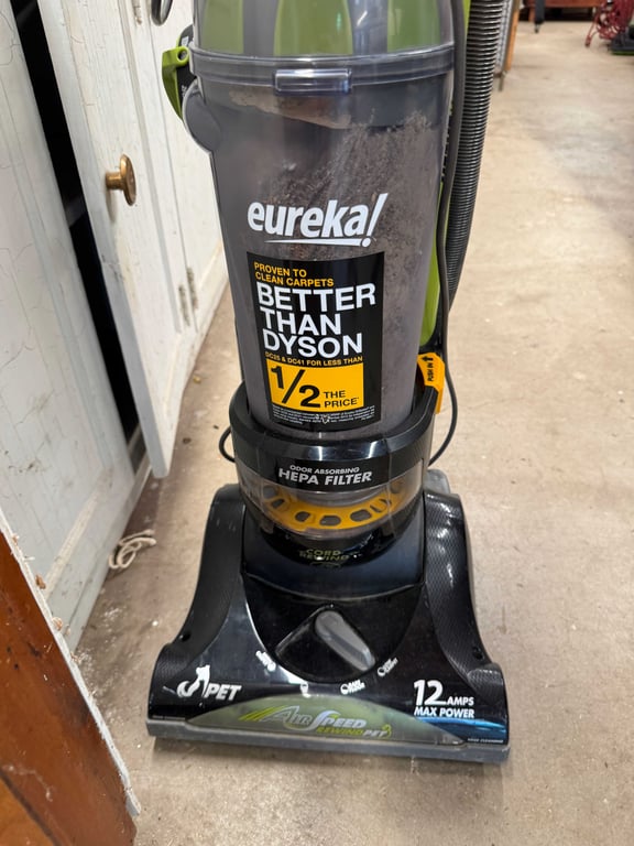 Eureka pet vacuum - Image 2