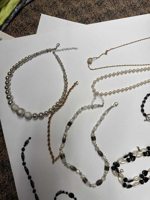 Misc Costume Jewelry - Image 6