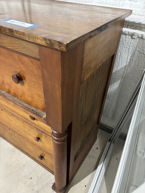 Vintage 4 Drawer Dresser - Image 3
