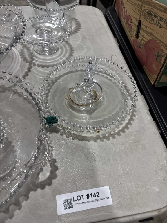 12 Piece Misc Hobnail Style Glass Set - Image 4