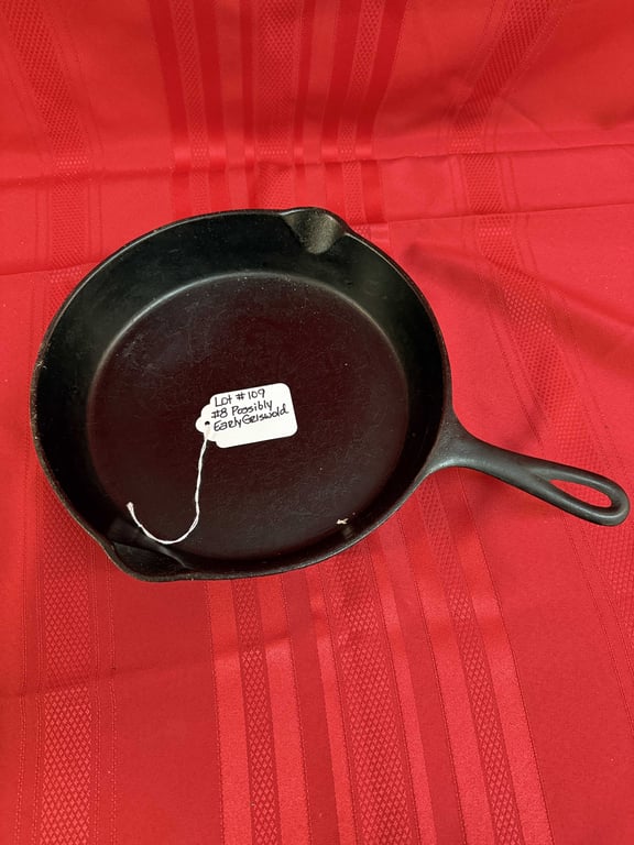 #8 POSSIBLY GRISWOLD CAST IRON SKILLET