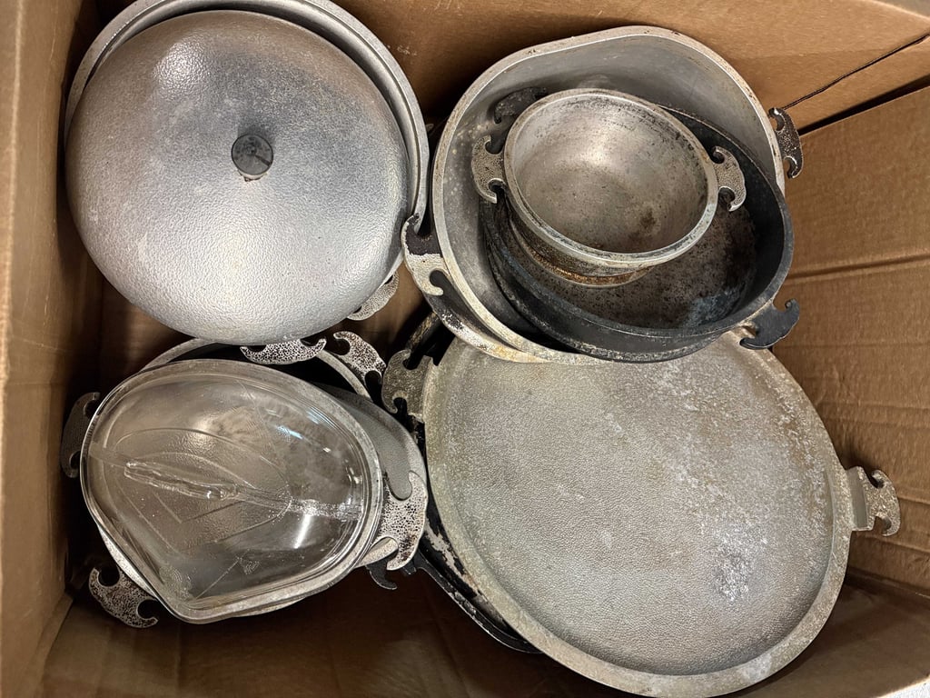 ASSORTMENT OF GUARDIAN SERVICE CAST ALUMINUM COOKWARE - Image 2