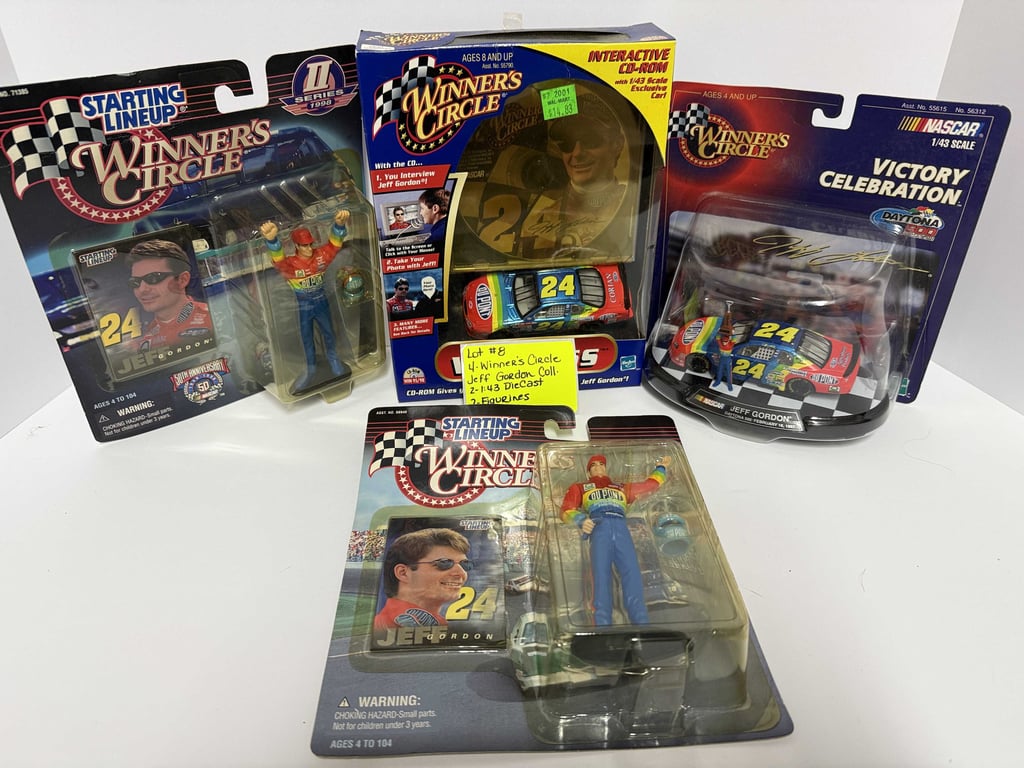 4 WINNERS CIRCLE JEFF GORDON COLL. 2 - 1:43 2 - FIGURES