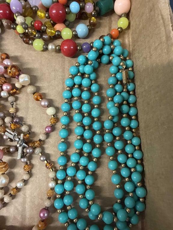 Assortment Costume Necklaces - Image 3