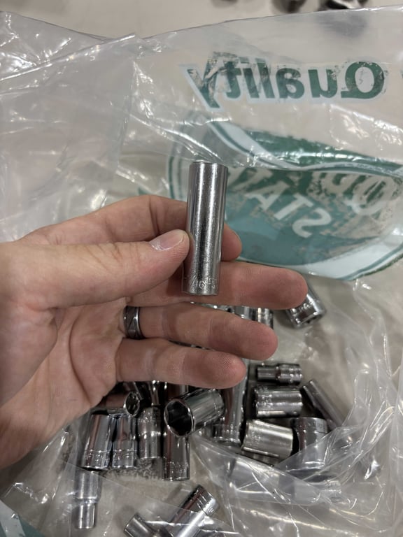 36 Piece Craftsman 1/4" Standard 6 pt Sockets - Image 4