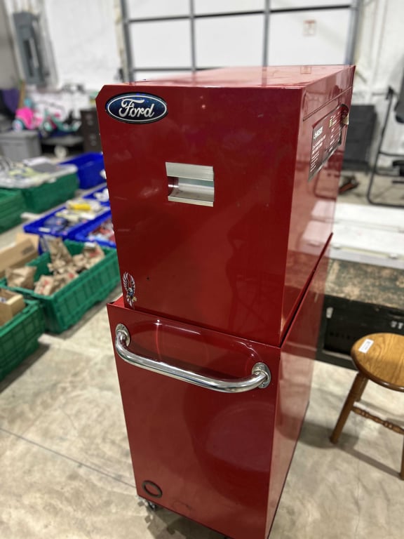 Husky 11 drawer tool box - Image 9