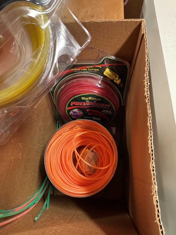 Box of assorted trimmer line & sandpaper - Image 3