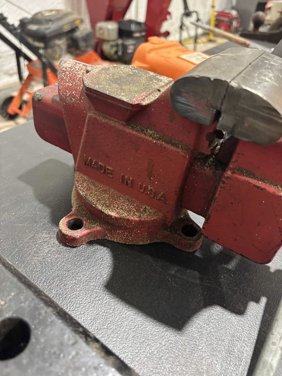 Columbian vise - Image 3