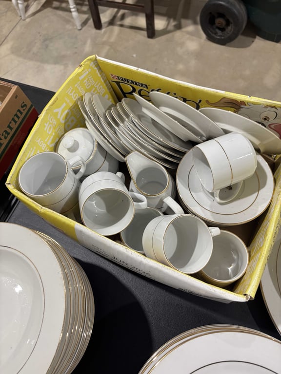 52 Piece EP Gold Rimmed Dish Set - Image 2