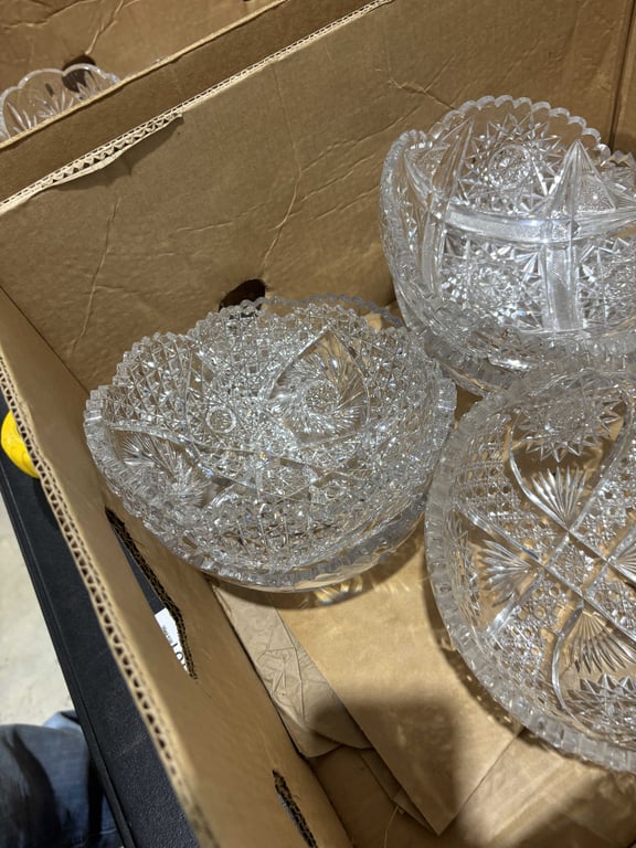 6 Pieces of Misc Glassware - Image 4