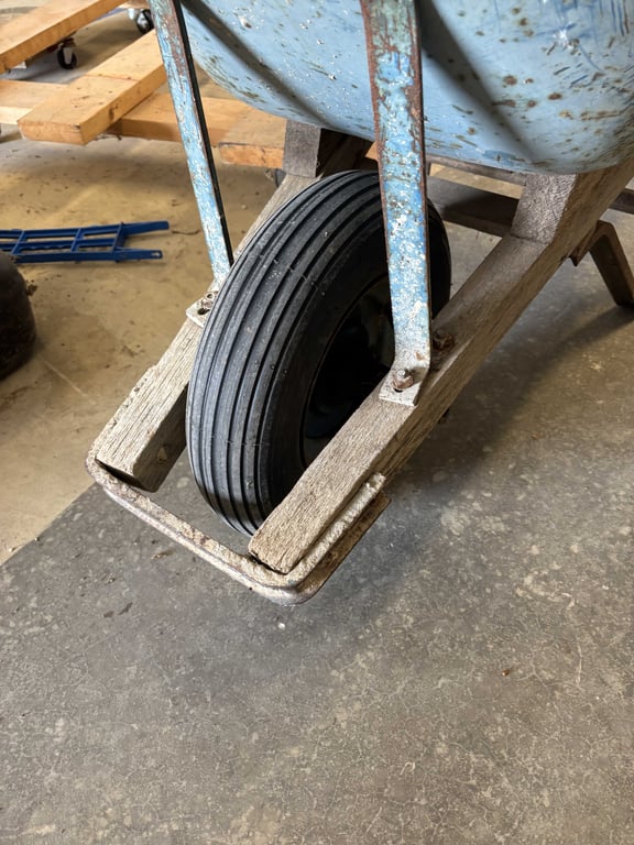 Wheelbarrow - Image 3