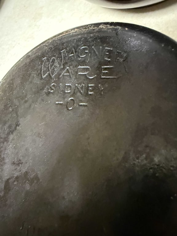 3 CAST IRON (1 WAGNER) - Image 2