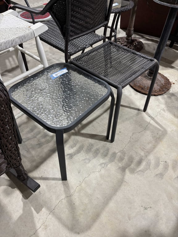 2 Outdoor Side Tables