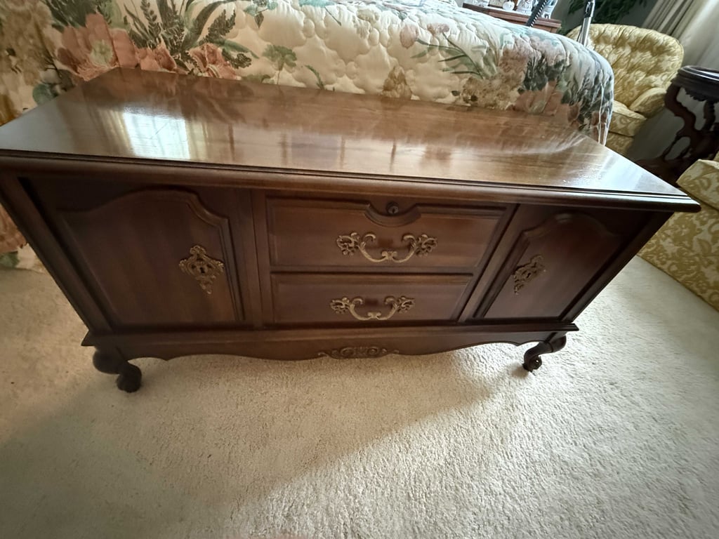 LANE CEDAR CHEST