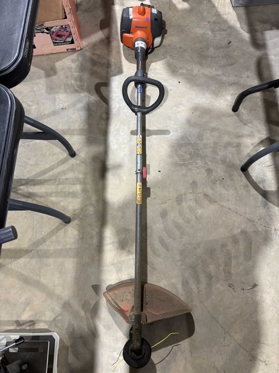 Husqvarna 128LD Trimmer