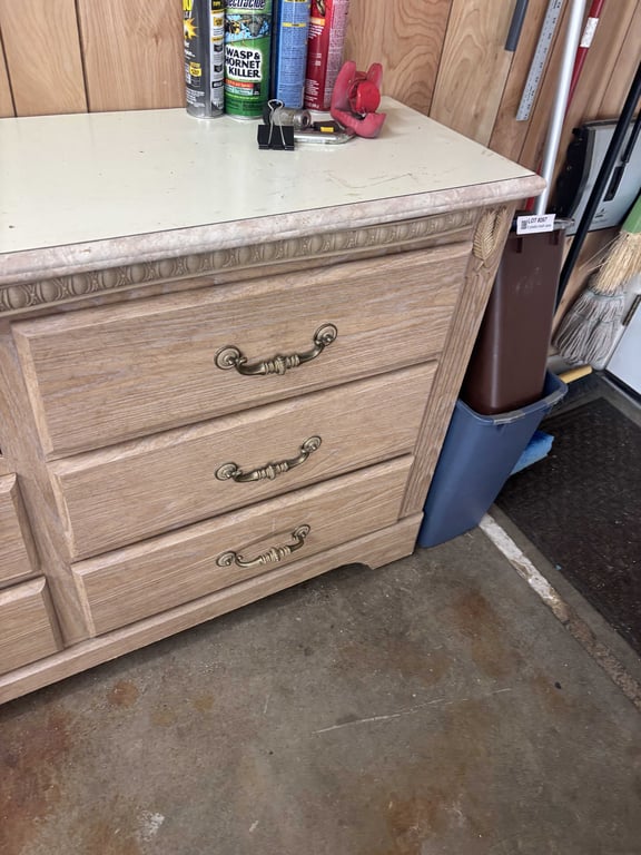 6 drawer dresser and contents - Image 3