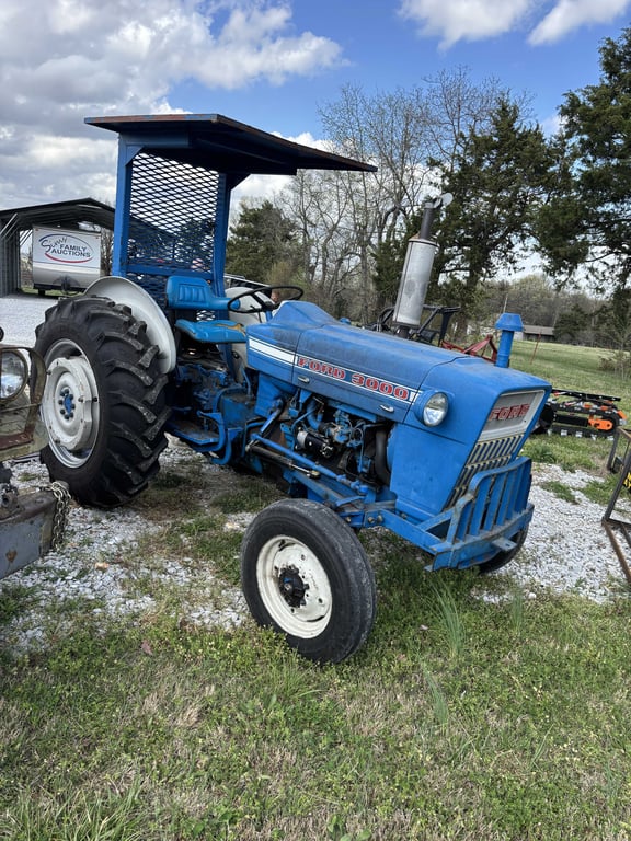 1968 Ford 3000  - Image 3