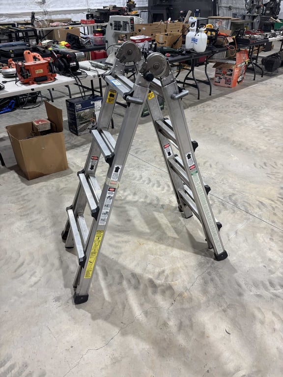Costco Ladder - Image 2