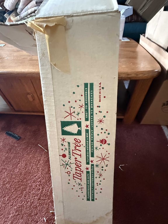 VTG 4 FT THE SPARKLER POM-POM ALUMINUM TREE IN ORIGINAL BOX - Image 2