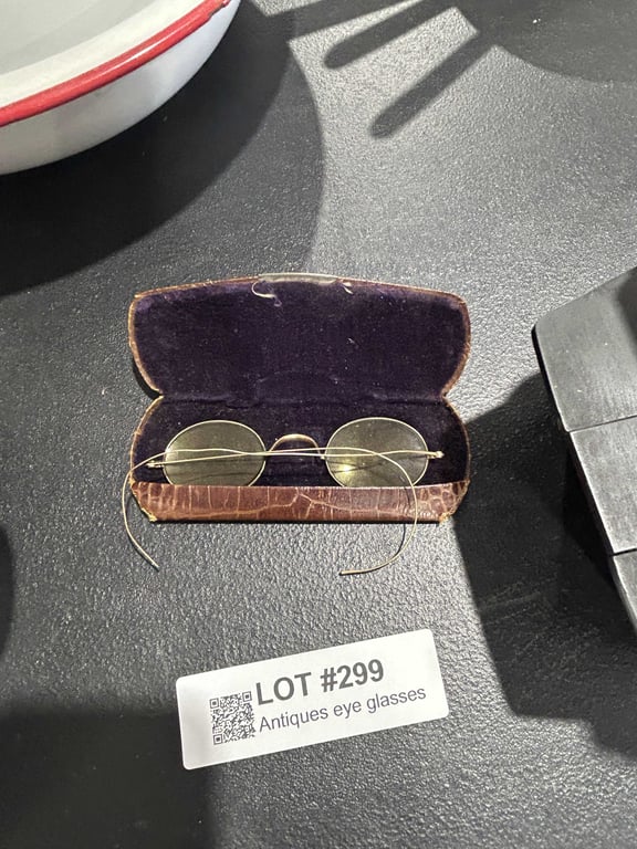 Antiques eye glasses