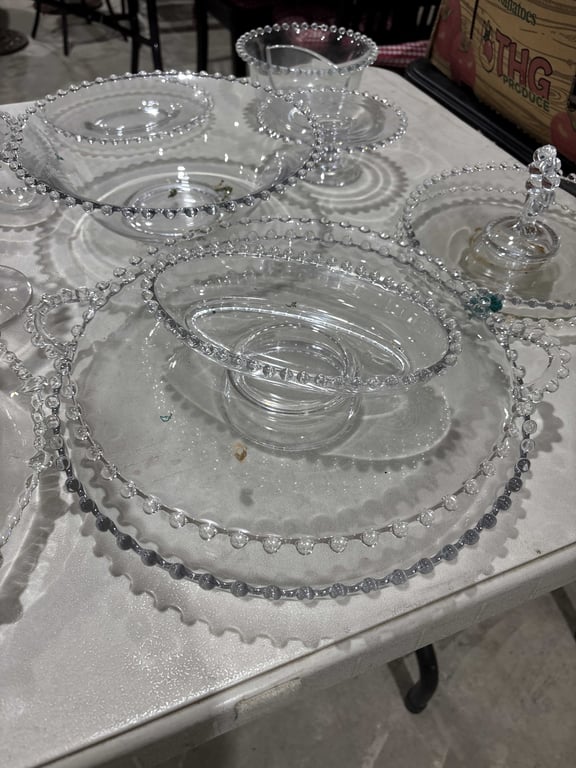 12 Piece Misc Hobnail Style Glass Set - Image 3