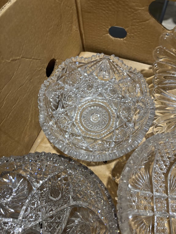 6 Pieces of Misc Glassware - Image 2