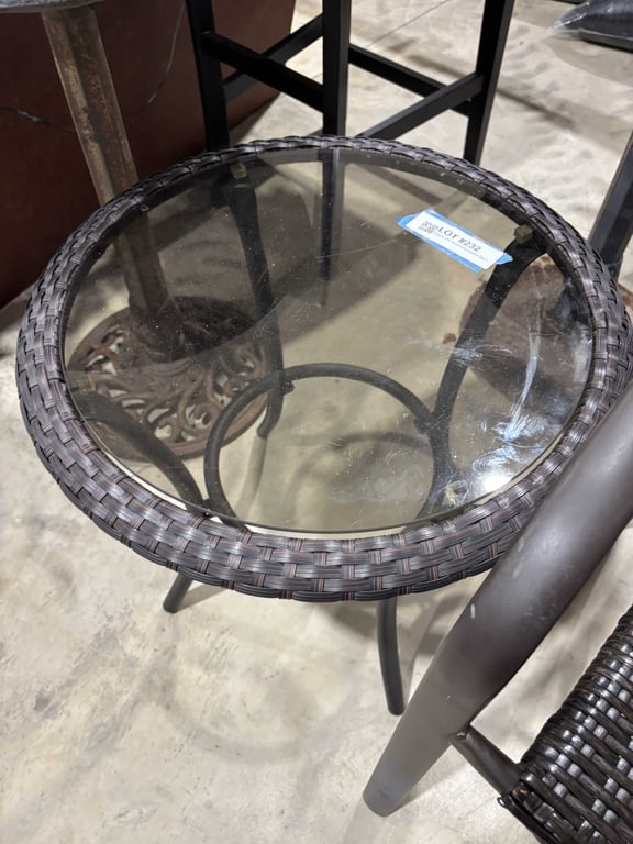 Outdoor Chair and Matching Glasstop Side Table - Image 4
