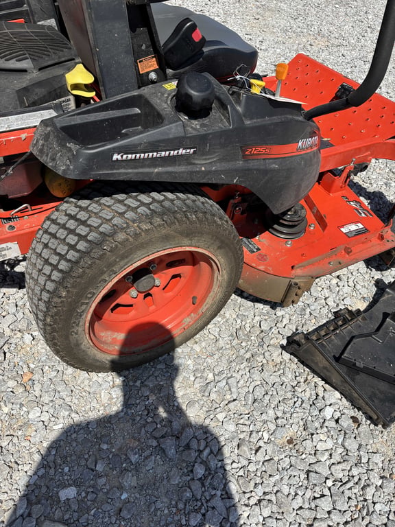 Kubota Z125S Zero Turn Mower - Image 5