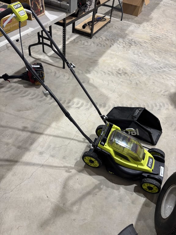 Ryobi 13" 18V Push Mower (no battery or charger)