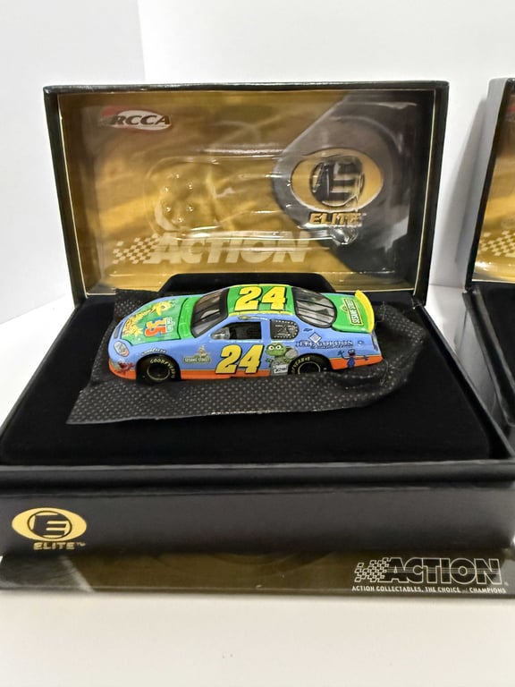 4 - ACTION RACING COLL. ELITE 1:24 JEFF GORDON - Image 2
