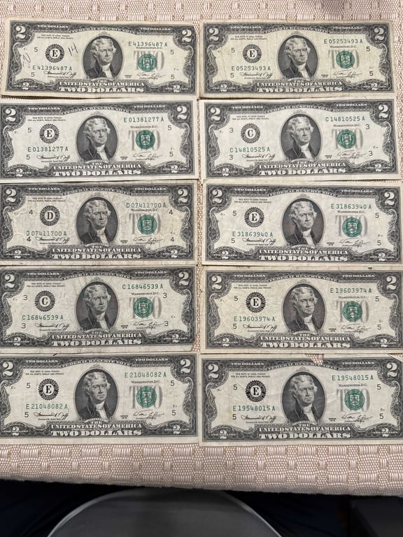 (10) 1976 $2.00 Bills