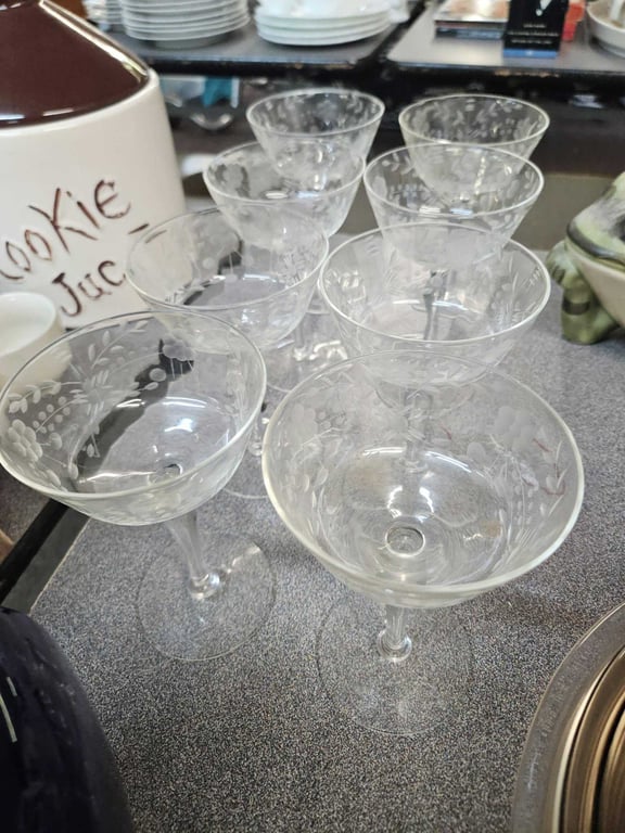 8 PRINCESS HOUSE GLASSES