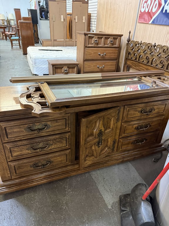 2 PC THOMASVILLE SEGOVIA SPANISH BEDROOM SUITE - Image 2