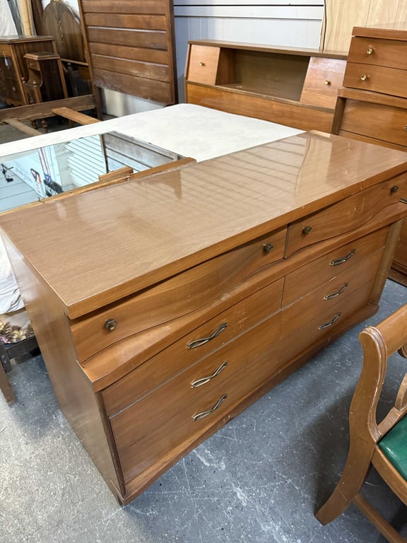 3 PC DANISH STYLE BEDROOM SUITE (FULL) - Image 2