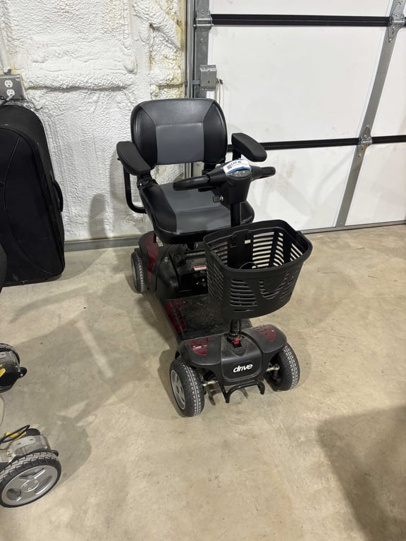 Drive Phoenix HD4 Motor Chair