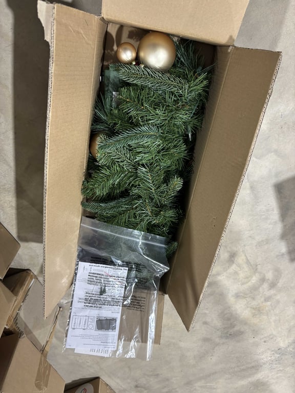 7 Boxes of Lighted Christmas Centerpieces