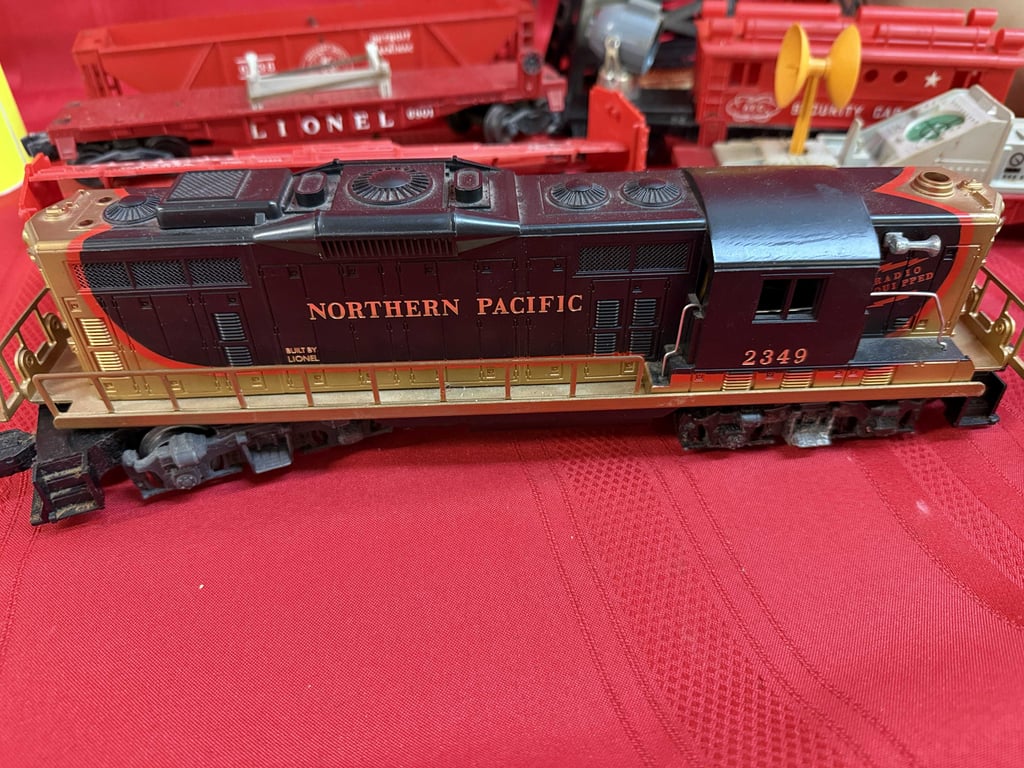 VTG LIONEL TRAIN SET O-GAUGE - Image 4