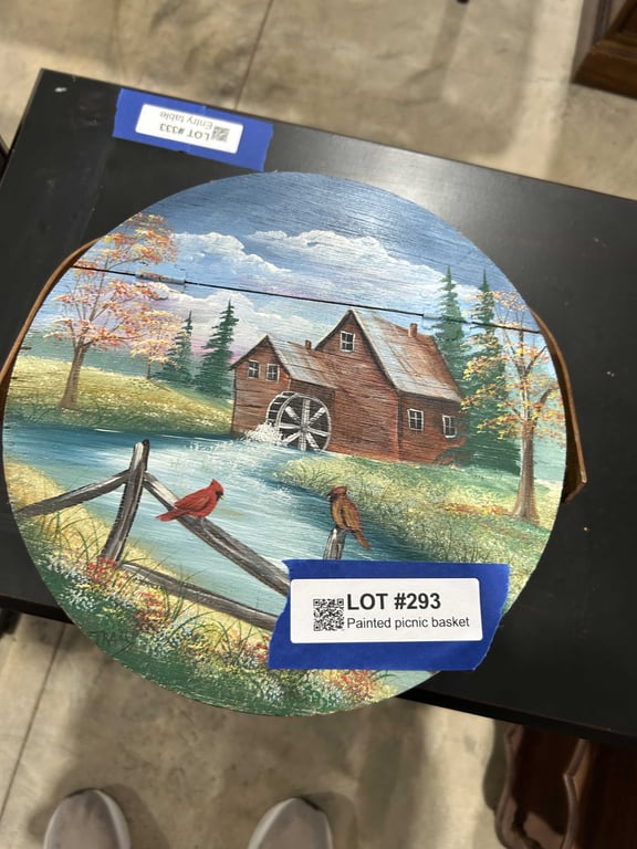 Painted picnic basket - Image 2