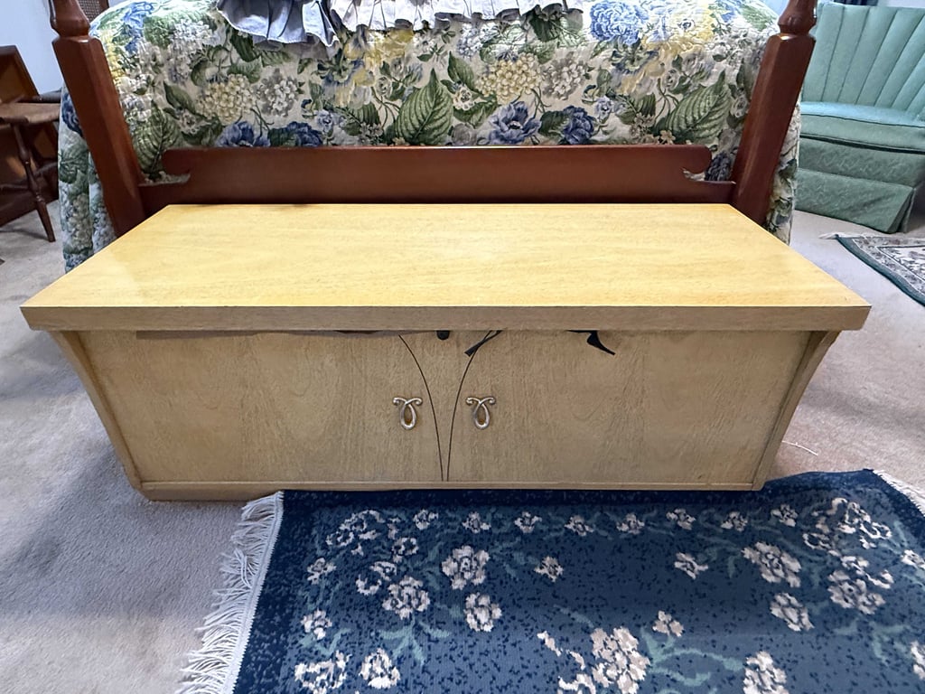 CEDAR CHEST