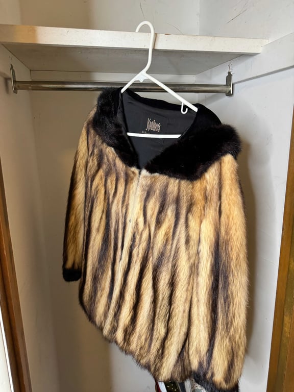 4 women's coats