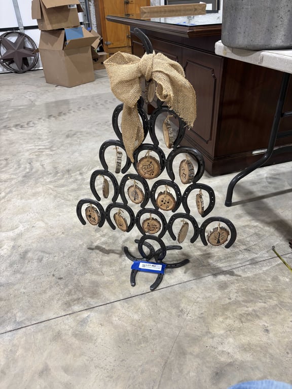 Horseshoe Chritmas tree